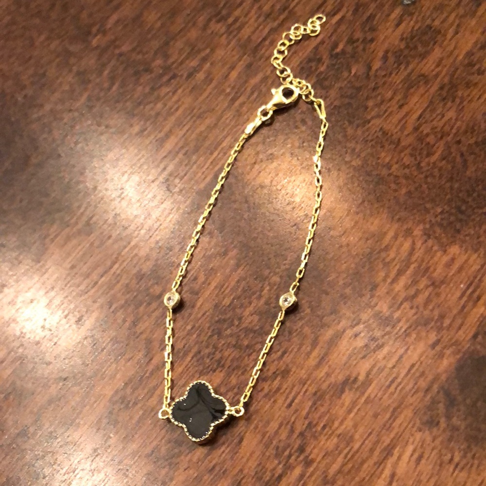 NWT 🎉🎈host pick🎉 onyx and cubic zirconia silver over gold bracelet